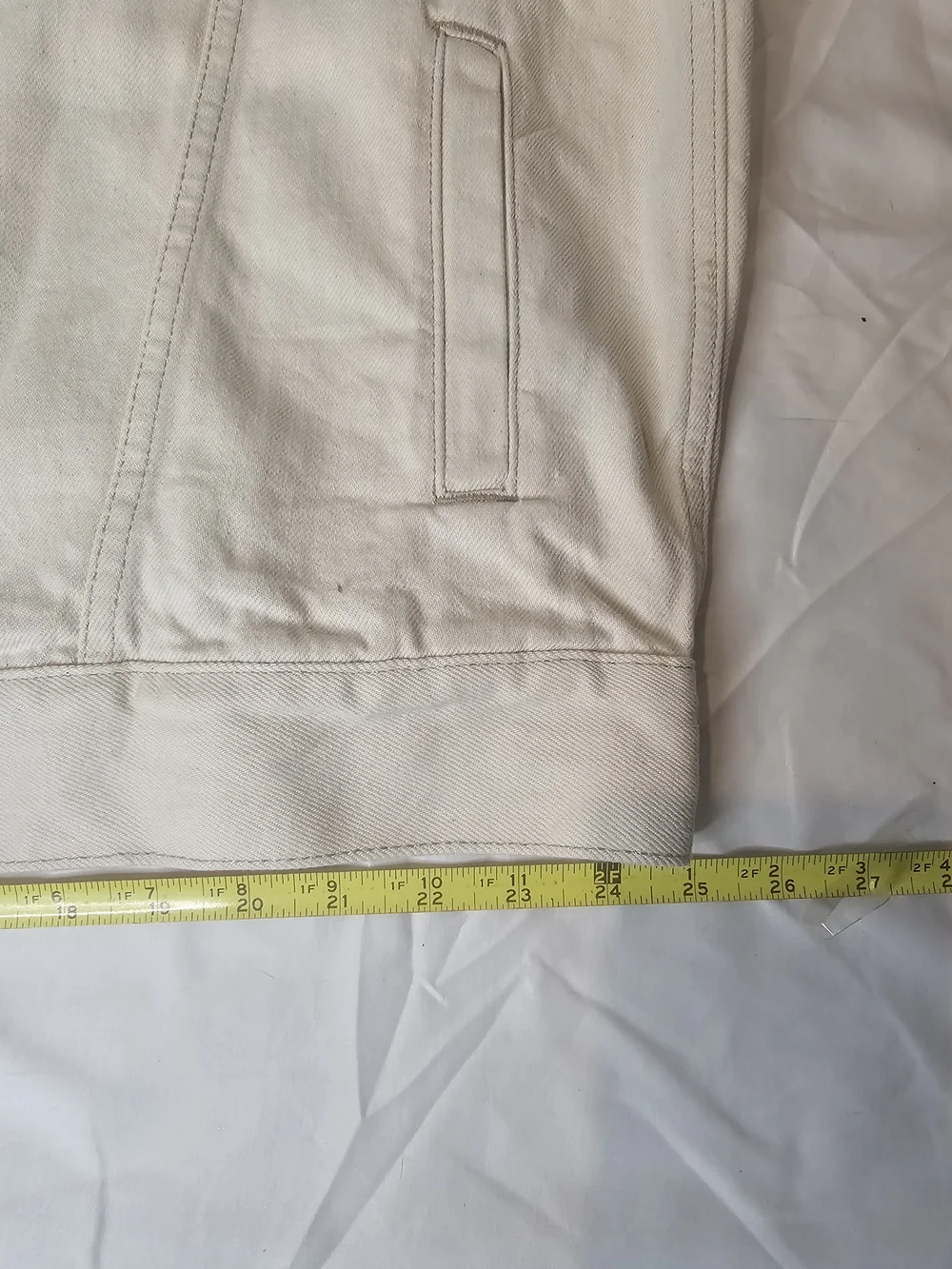 Old Navy Men's Cream Button-Front Canvas Jacket. Size XL. Chest Meas. 30" Flat - Picture 7 of 10
